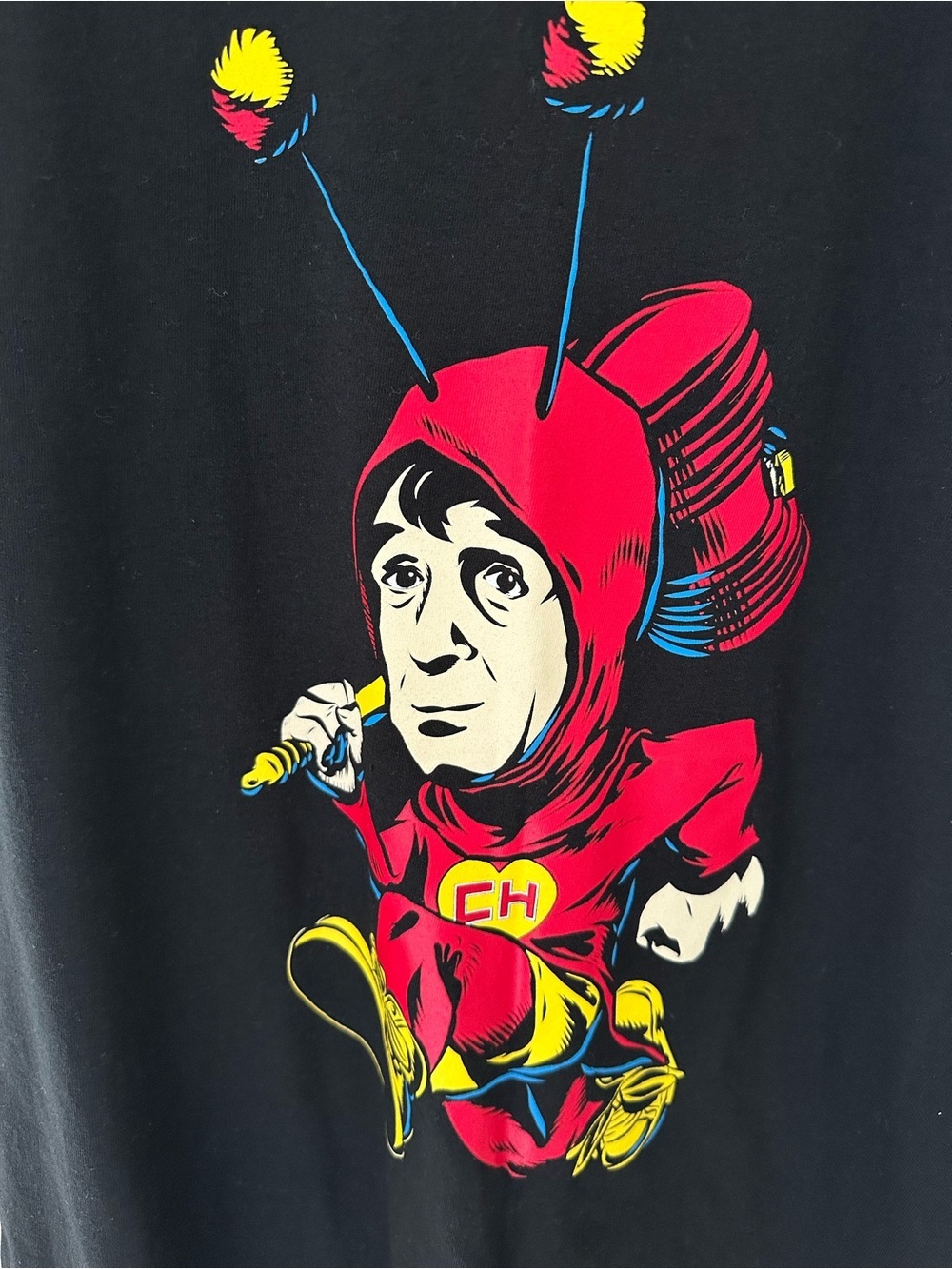El Chapulin Colorado Graphic Tee - Black with Red & Yellow Print - Picture 3 of 6